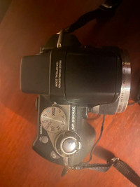 Caméra Olympus SP 550UZ