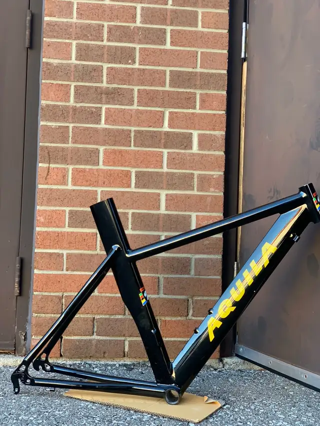 Road bike frame in Road in City of Toronto - Image 2