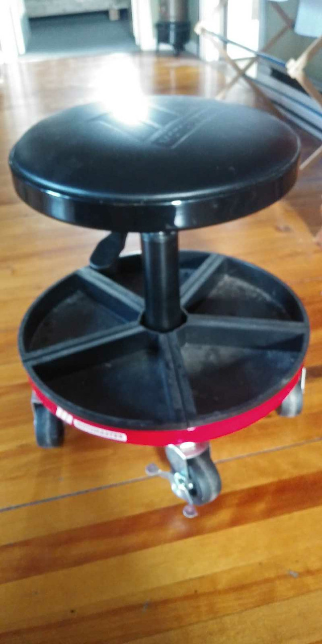 Tabouret à roulettes  dans Autre  à Saint-Hyacinthe