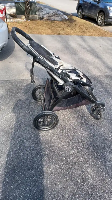 City Select Stroller, including 1 seat in Strollers, Carriers & Car Seats in Ottawa - Image 3