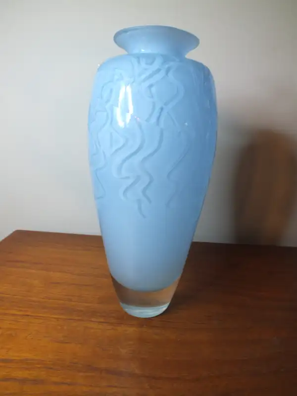THORN GLASS VASE  KEPKIEWICZ AND WOOD in Arts & Collectibles in Barrie - Image 5