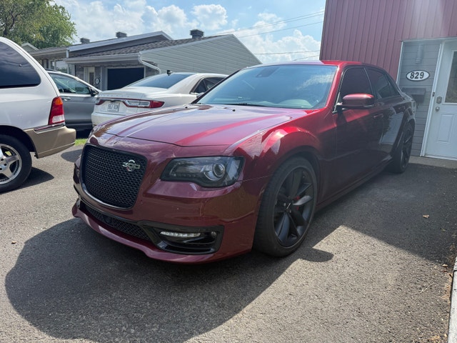 Chrysler 300 C SRT 2023