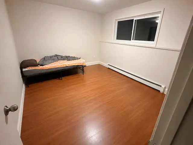 Private room for rent for july only in Room Rentals & Roommates in Dartmouth - Image 2