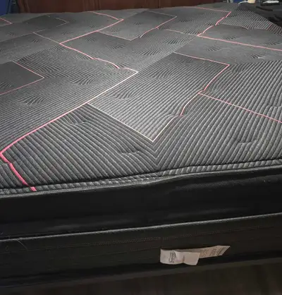 Awesome King Matress with metal frame and protector, View more