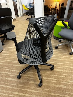 Herman Miller Sayl office task chair in Chairs & Recliners in City of Toronto - Image 3