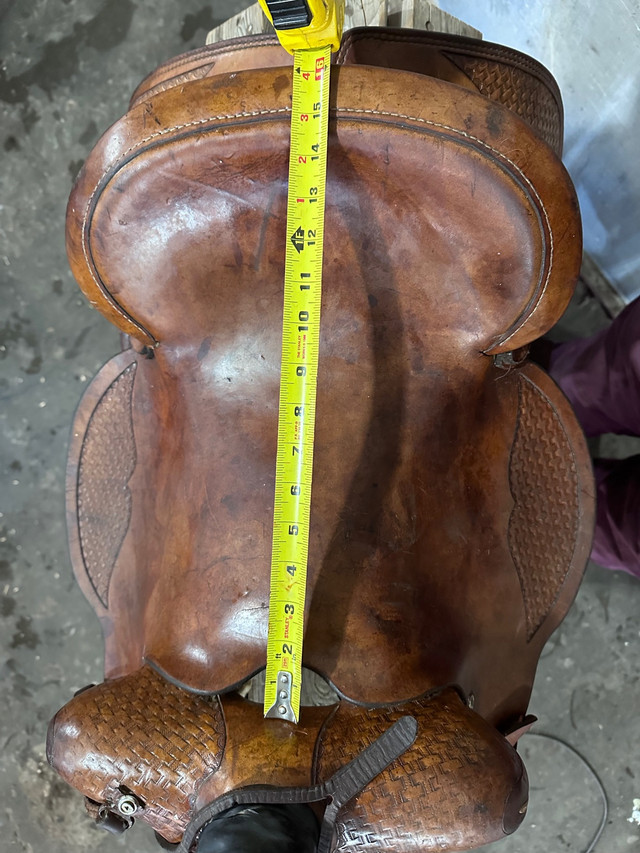 15 inch Roping saddle  in Equestrian & Livestock Accessories in Prince Albert - Image 3