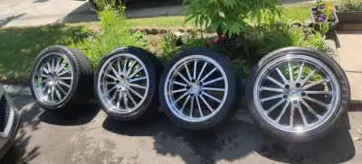 5x114.3 bolt pattern 225/40zr18 Kinforest KF 550 tires 320 treadwear Lots of thread left, almost lik...
