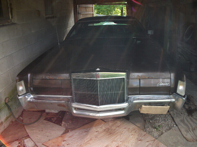 RARE-1972 LINCOLN MARK IV- SELLING WHOLE CAR FOR PARTS in Classic Cars in Oshawa / Durham Region - Image 2