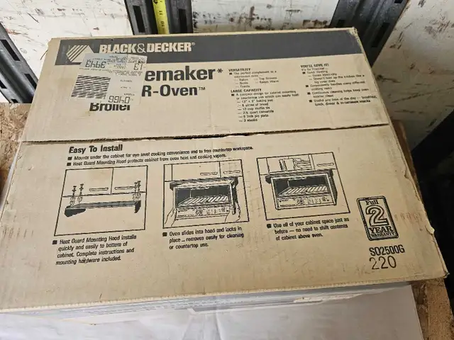 Black and Decker Four in Toasters & Toaster Ovens in Laval / North Shore - Image 3