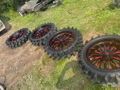 4, 35 inch/ 9,5-24 EF× MotoSLAYER tires Contact if needed about price Worth $6000 brand new