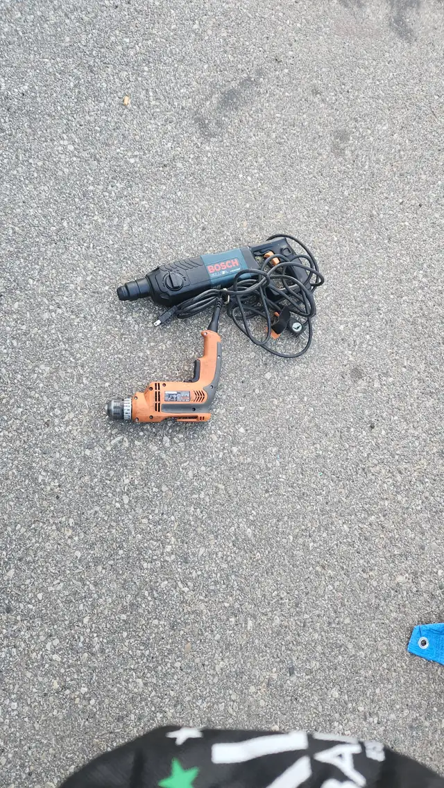 bosch bulldod hammer drill sds spline 110 cash$ in Power Tools in Edmonton - Image 2