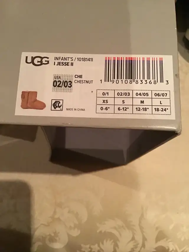 UGG Infant JESSE II BOW Boot CHESTNUT Brown Suede  in Clothing - 0-3 Months in Markham / York Region - Image 3