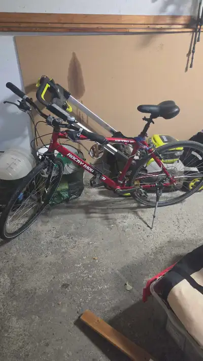 Rocky Mountain Metropolis Hybrid Bike, View more