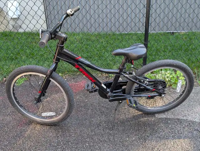 Kids' bike Trek Precaliber 20 SS CST B in Kids in Ottawa - Image 2