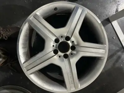 There are two rims available in excellent condition surprisingly light for its size a Mercedes-Benz...