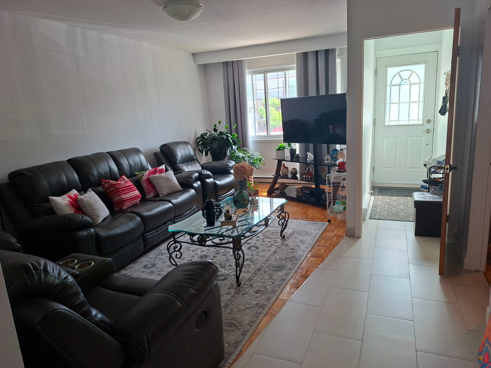 BEAU GRAND 4 1/2 LUMNEUX SAINT-LÉONARD — photo 3