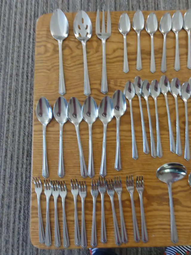FD Rogers 73 Pieces Stainless Korea Beaded Pattern590991537032417281