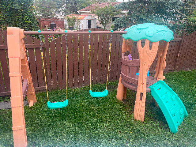 Little Tikes Tree House Swing Set | Toys & Games | Edmonton | Kijiji