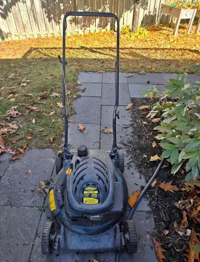 looking for scrap small engine/ lawnmowers, View more