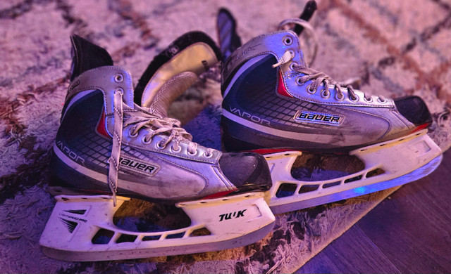 Ho key skates "Bauer Vapours" in Hockey in St. Catharines