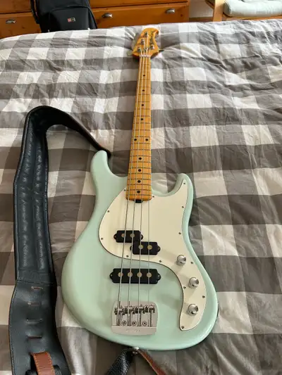 Music Man Caprice Bass, View more