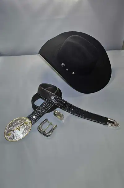 SERRATELLI 2X Cowboy Hat, View more