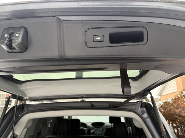 Honda Pilot 2012 in Cars & Trucks in Ottawa - Image 3
