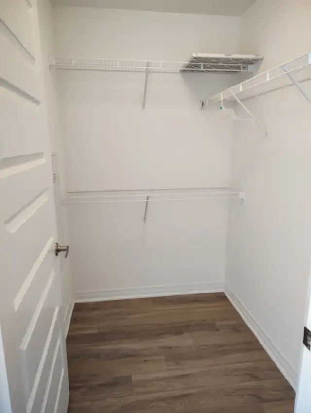 2 Bedrooms plus Den  Condo for RENT in MIlton in Long Term Rentals in Oakville / Halton Region - Image 7