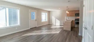 West Side 2 Bedroom 1 bathroom Bsmt suite with separate entrance