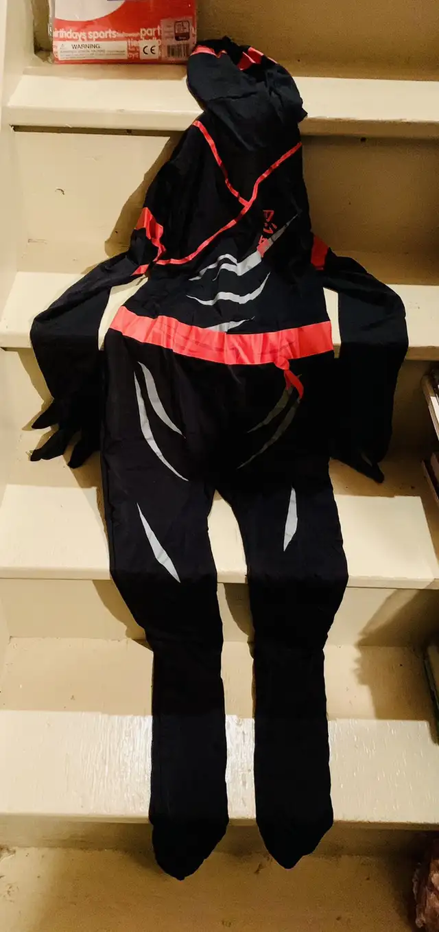 Kids Halloween Ninja Morph Suit Costume Size Large 12 in Costumes in Calgary - Image 6