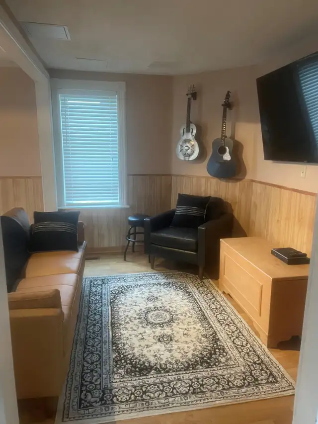 2 bedroom duplex avail. July 1,2025 $1,600.00 per/mth + util. in Long Term Rentals in Pembroke - Image 5