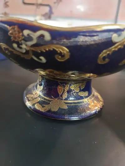 NEW- BEAUTIFUL NAVY BLUE/GOLD PORCELAIN Dish Centre piece. Decor, View more