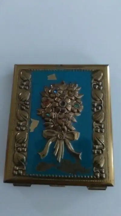 Antique Powder Box Early 1900's
