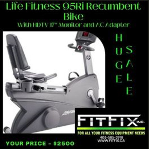 Life Fitness 95Ri CLSR Series Recumbent Bike w/ HDTV 17" Monitor in Exercise Equipment in Calgary