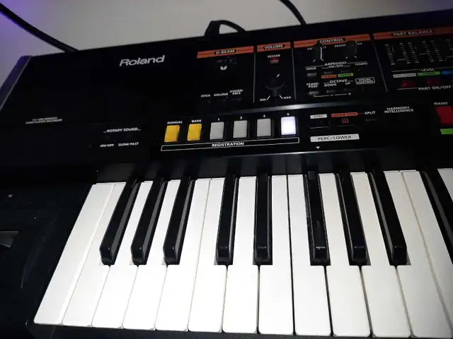 Roland Jupiter 50 in Pianos & Keyboards in Strathcona County - Image 5