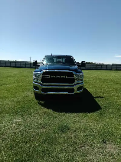 2024 Ram 3500 Cummins Diesel Tradesman 4x4 Spray in box liner Fully stock 5th wheel ready Back Up Ca...