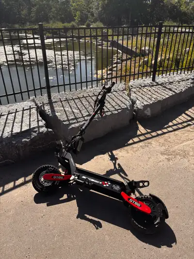 This scooter is a powerful 1200w 48V monster it is extremely fast hitting speeds of 37 MPH. It has b...