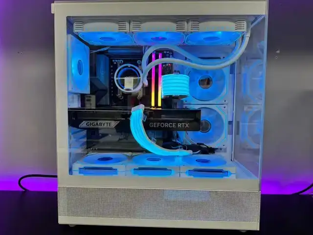 AMD Ryzen 7 7800X3D, RTX 5070, 32GB RAM, 1TB SSD hup in Desktop Computers in Markham / York Region - Image 4