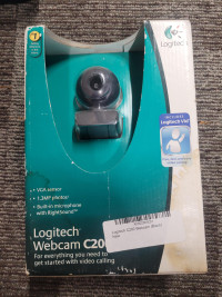 NEW Logitech Webcam C200 w/ Built In Microphone Video Calling