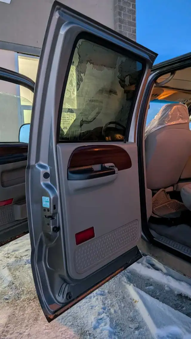 F350 powerstroke 2006 in Cars & Trucks in Calgary - Image 9