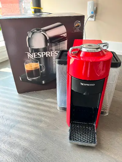 Nespresso Vertuo Coffee Machine | Red | For Parts / Repair