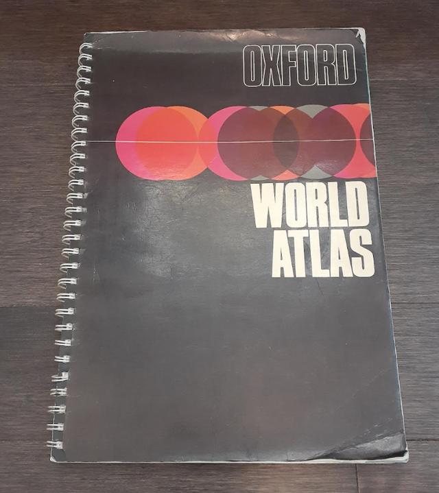 Vintage 1973 Oxford World Atlas by The Cartographic Department