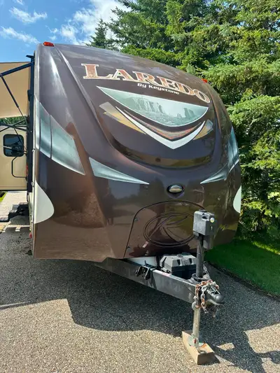 Attention Snow Birds, This Beautiful trailer in excellent condition is ready to head south,. Just ha...