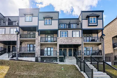 2-bedroom stacked townhouse located in a convenient and family-friendly area on Ottawa St South. 2 B...
