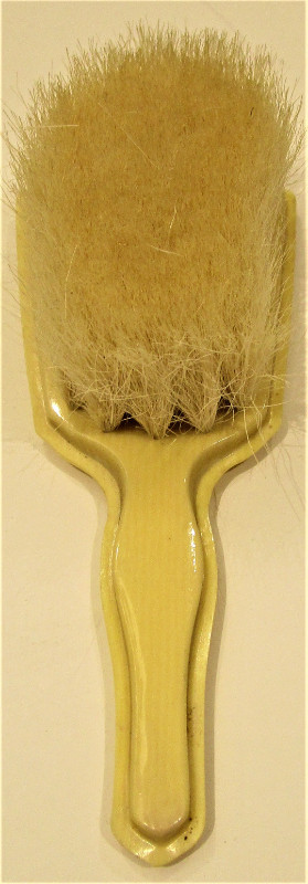 1920'S "FRENCH IVORY" BABY'S BRUSH & COMB SET in Arts & Collectibles in Hamilton - Image 4
