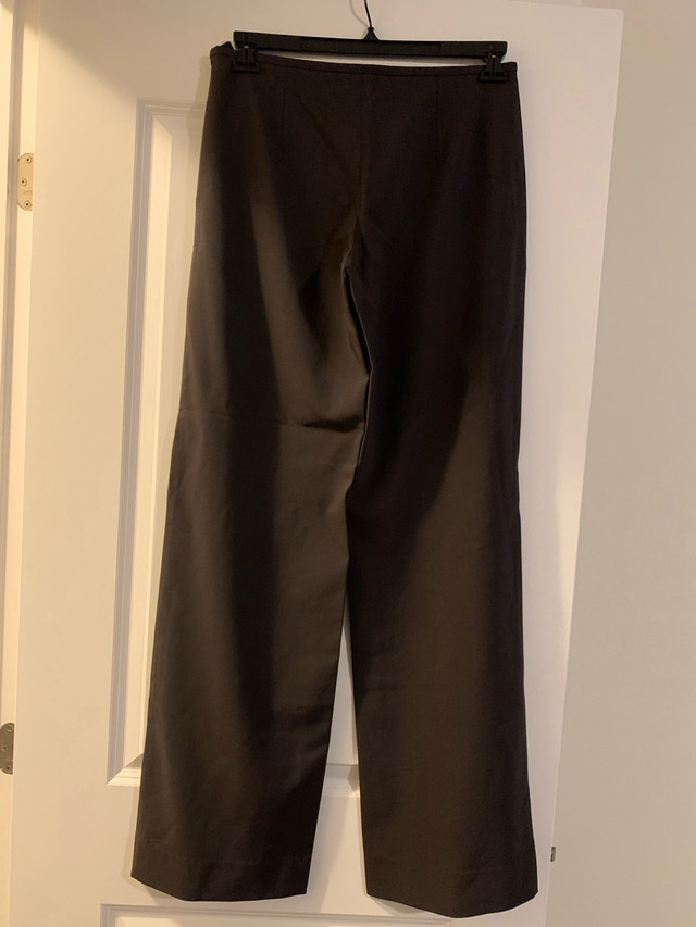 New Armani Collezioni  pants size 4 in Women's - Bottoms in Mississauga / Peel Region - Image 2