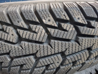 1 Pneu hiver LT235/75R15