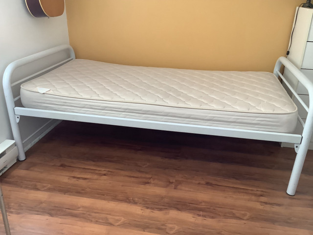 Lit et matelas  dans Lits et matelas  à Laurentides