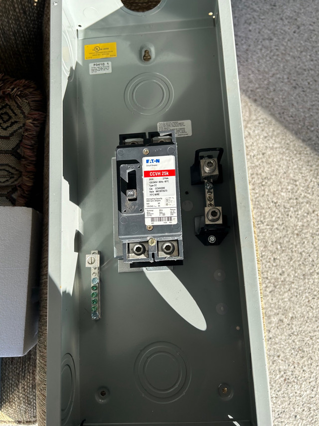 200 amp disconnect in Electrical in Dartmouth