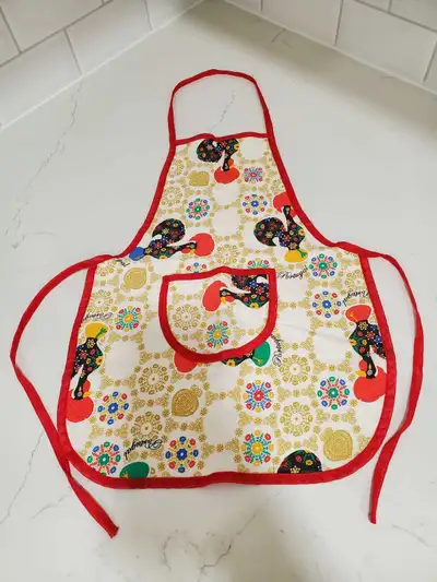 Toddler apron with small front pocket - From Portugal, View more